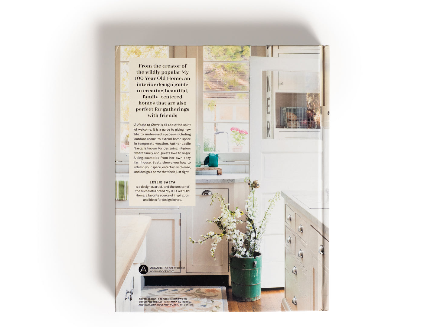 LIBRO - A HOME TO SHARE