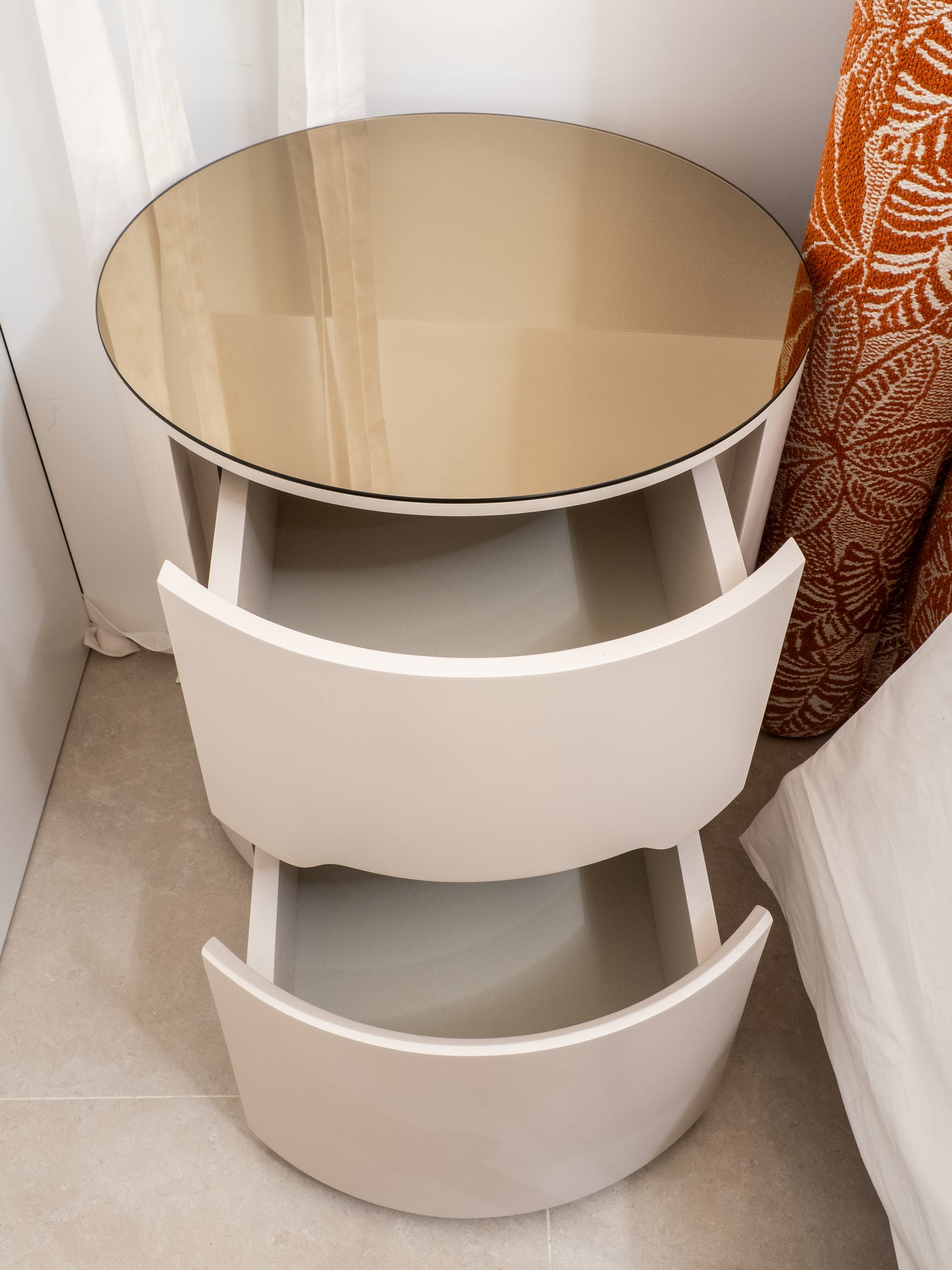 MESA DE NOCHE BARCELONA