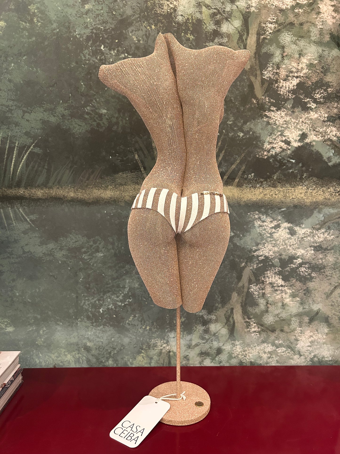 ESCULTURA SAINT-TRÓPEZ - TORSO ARENA
